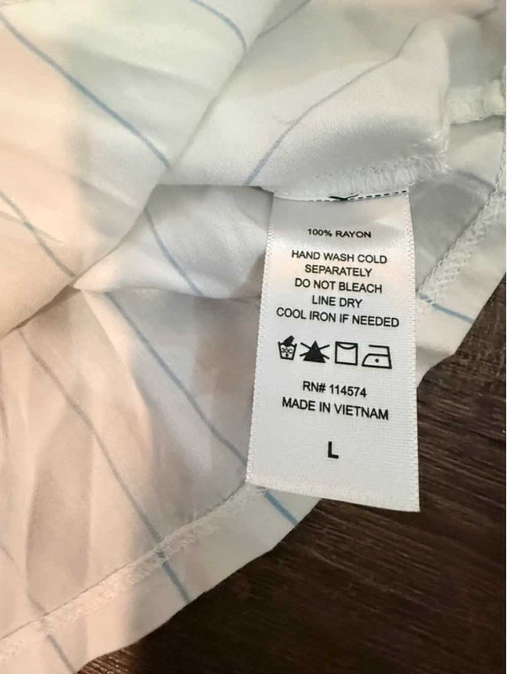 100% Rayon Blouse - Picture 3 of 3